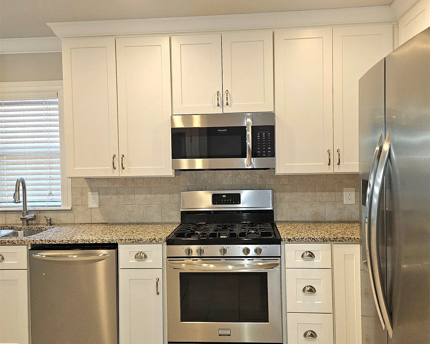 3 bed, 2.0 bath, 1347 sqft, $1,750 — Photo 4