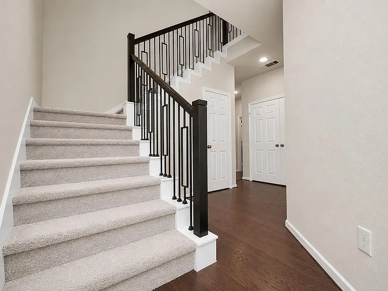3111 Dakota Falls Dr — Photo 8