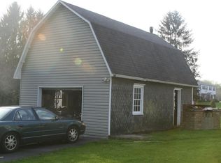 174 N Chestnut St, Bath, PA 18014