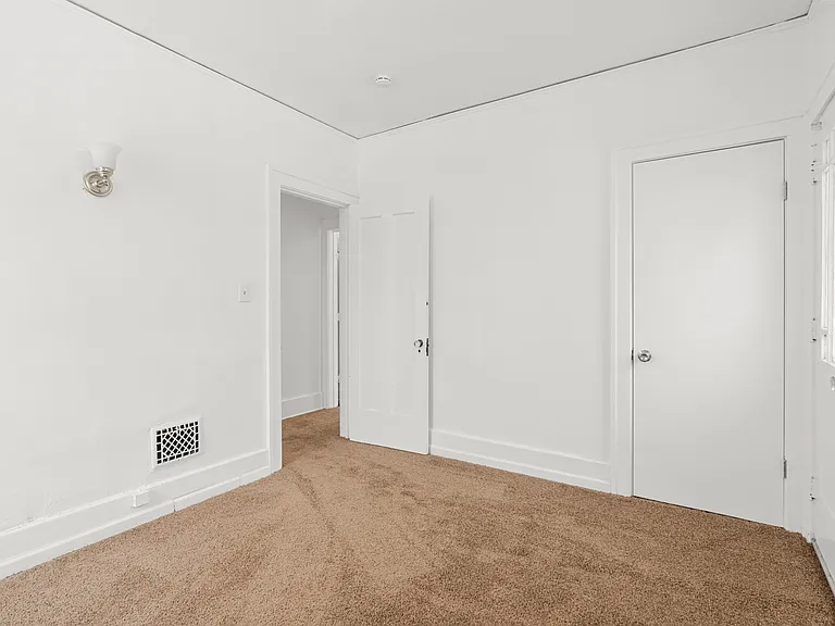 3241 Clairmount St — Photo 10