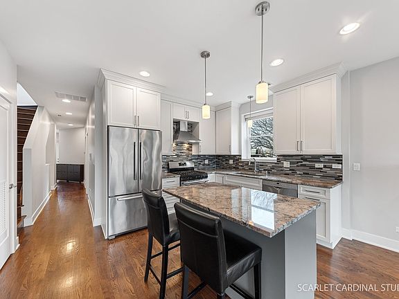 3rd image of 1924 N California Ave #3