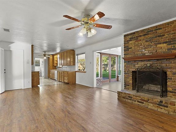 5th image of 1708 Cypress Dr