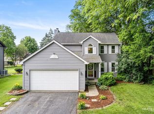 1350 Leverenz Rd, Naperville, IL 60564