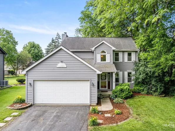 1350 Leverenz Rd, Naperville, IL 60564