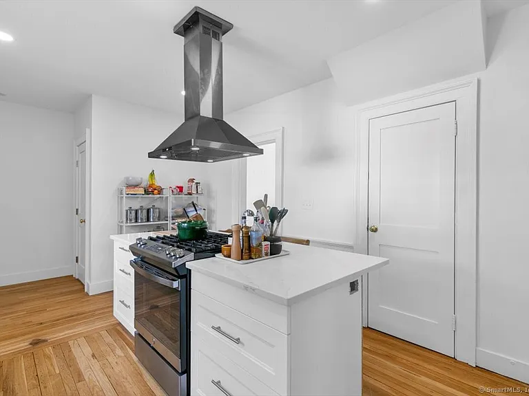 233 Highland St — Photo 9