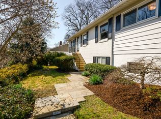 874 N Arlington Mill Dr, Arlington, VA 22205