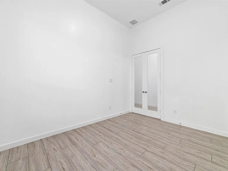 7315 Camden Crestwood Way — Photo 30