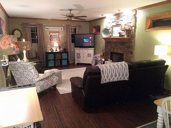 3rd image of 4291 Clover Dr
