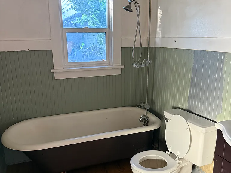 255 S F St — Photo 5