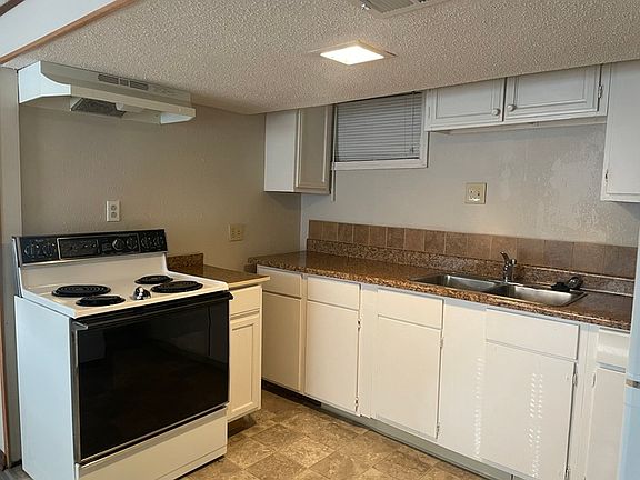 4th image of 604 East St #A