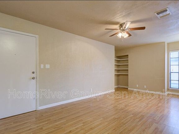 4th image of 10613 Starcrest Dr