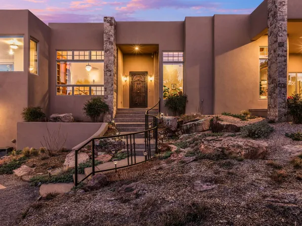 2 Concha Ct, Sandia Park, NM 87047