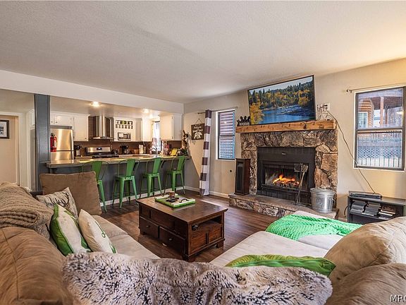 4th image of 733 Summit Blvd APT 2