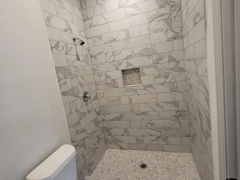 647 Hammond Ave #101 — Photo 13