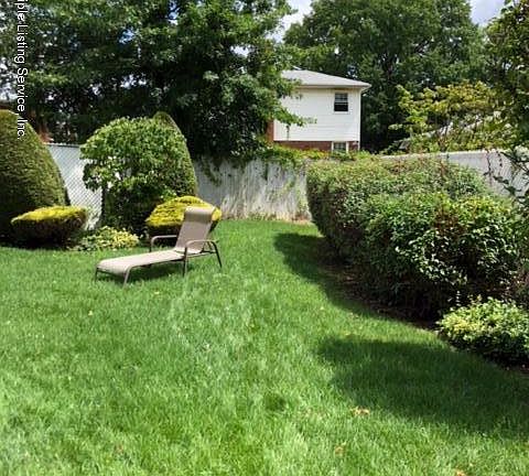 4th image of 373 Tysens Ln