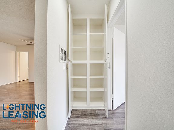 5th image of 5121 3/5 Klump Ave #213D