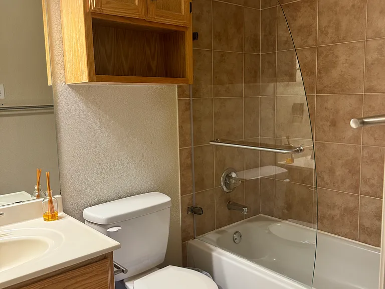 5229 Brewster Dr — Photo 9