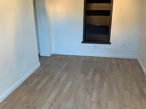 2nd image of 909 N 7th Ave #2