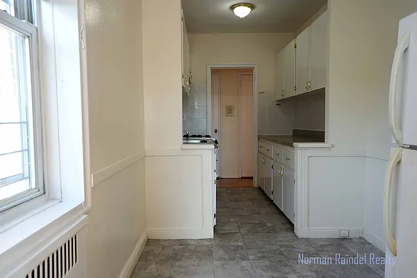 Rented by Norman Raindel, LREB | media 11