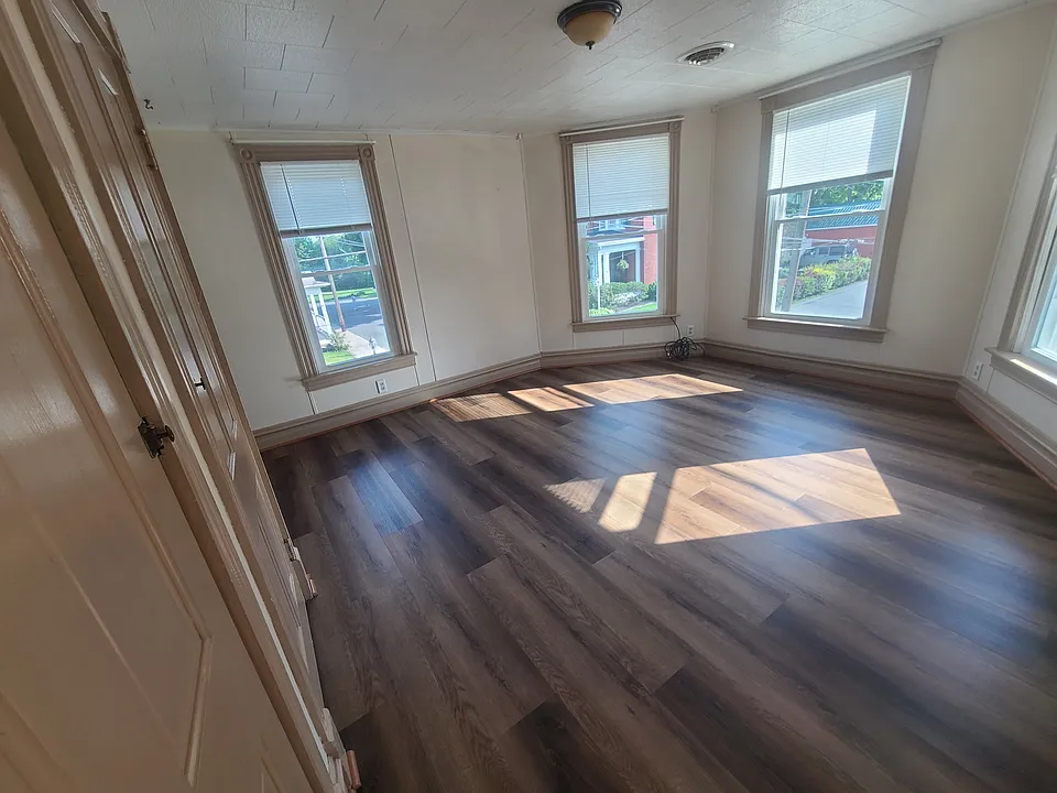 209 Ridge Ave