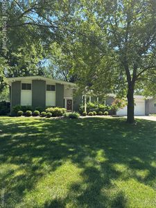 8477 Church Rd, Grosse Ile, MI, 48138