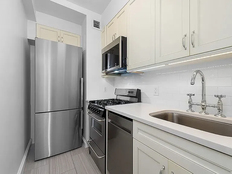 40 Park Ave #9-F — Photo 9