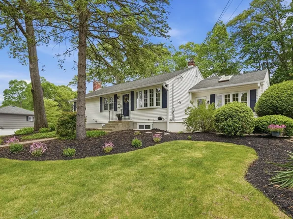 35 Alpine St, Millbury, MA 01527