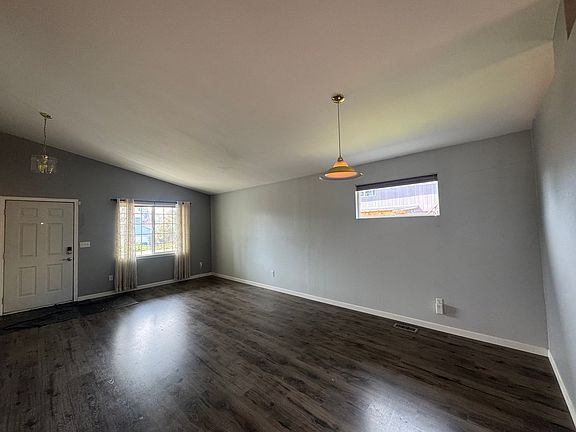 5th image of 22507 45th Ave E
