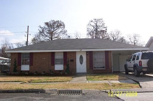 1st image of 385 Pat Dr