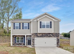 124 Rustling Waters Dr, Mooresville, NC 28117