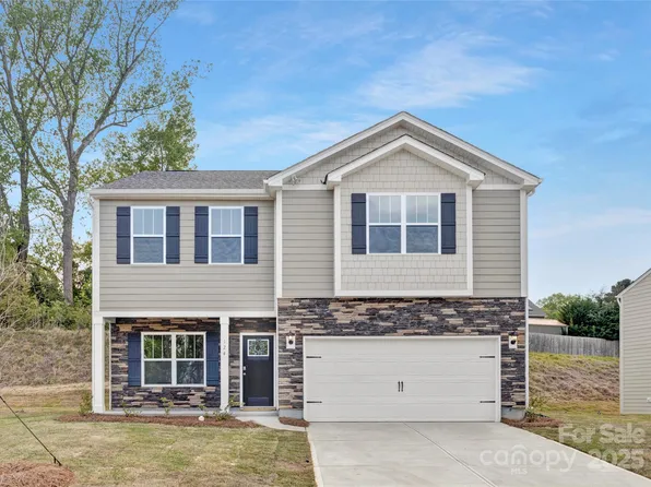 124 Rustling Waters Dr, Mooresville, NC 28117
