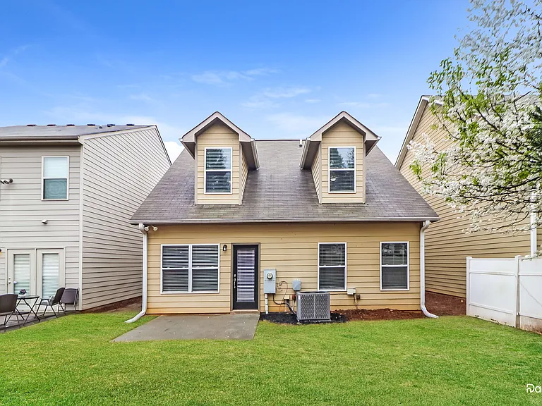 14 Greenfield Dr — Photo 15