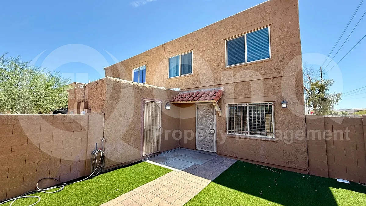 2 bed, 1.5 bath, 924 sqft, $1,399 — Photo 4