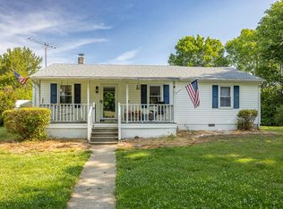 1054 Cook Ln, Nathalie, VA 24577