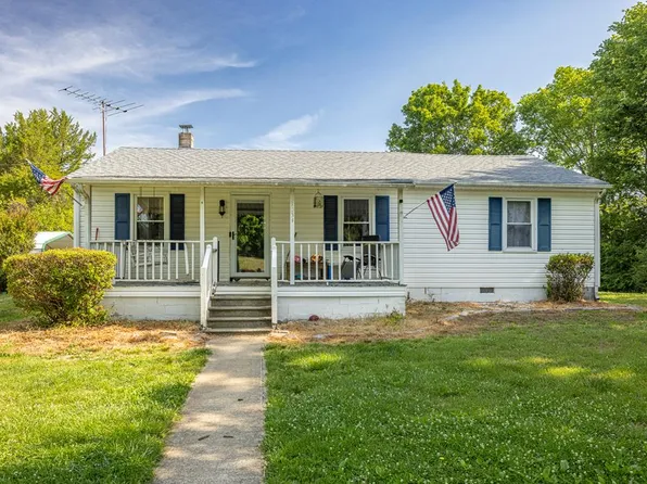 1054 Cook Ln, Nathalie, VA 24577