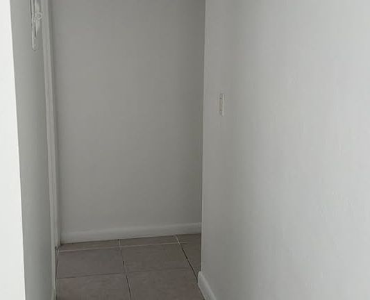 4th image of 5200 Hollywood Blvd APT 10