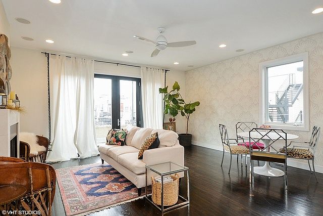 1st image of 1010 N Marshfield Ave APT 3