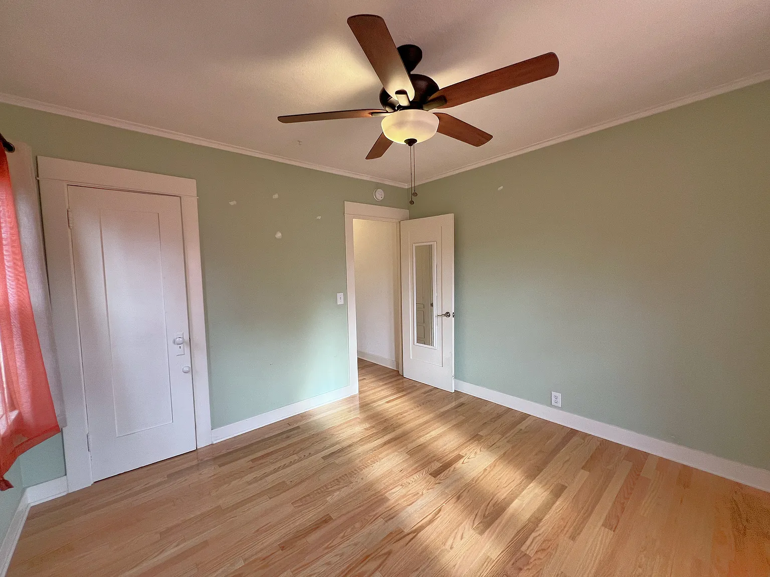 3 bed, 1200 sqft, $4,395 — Photo 4