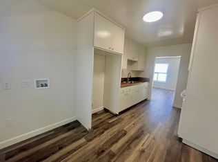 4054 Manhattan Beach Blvd, Lawndale, CA 90260