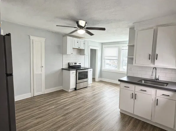 333 Main Rd #2, Tiverton, RI 02878