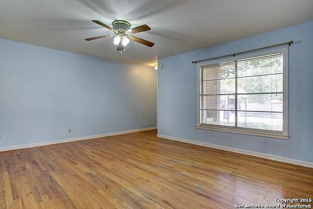 1st image of 303 Hartline Dr