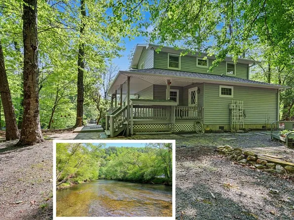 817 Riverbend Dr, Hayesville, NC 28904