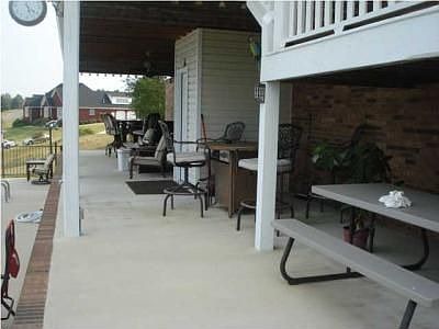 3rd image of 72 Thorncrest Dr
