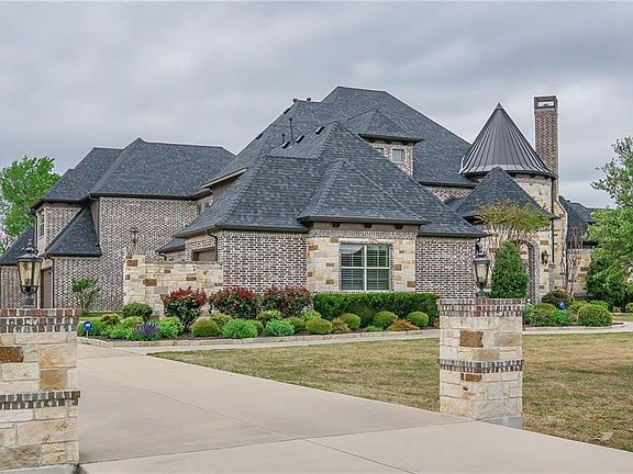 2nd image of 6607 Overbrook Dr