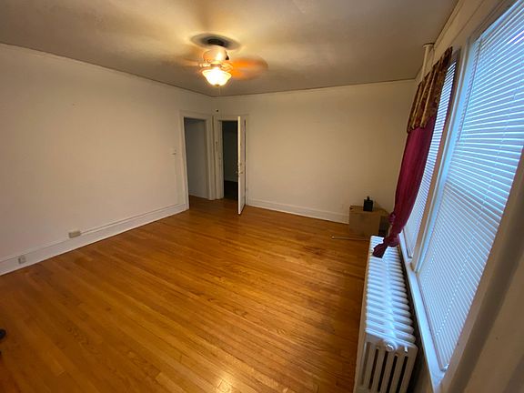 3rd image of 40 W Parkwood St #2 F