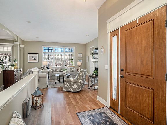 3rd image of 18143 Lost Creek Ln