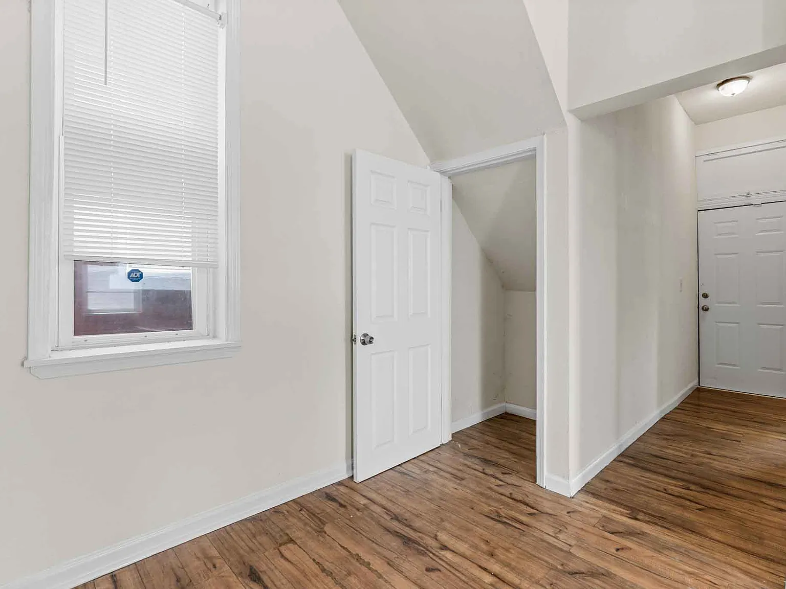 3747 Oregon Ave — Photo 4