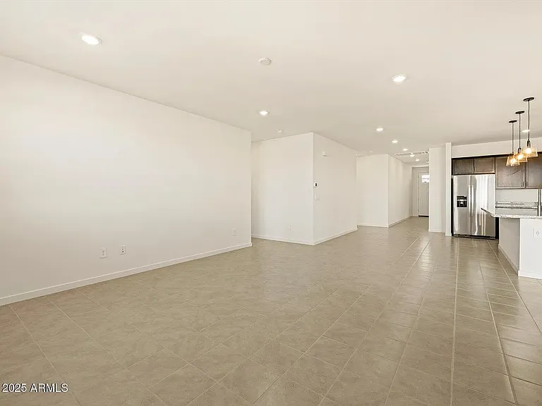37406 W San Clemente St — Photo 13