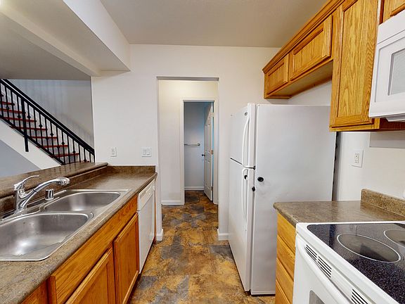 5th image of 3220 C St #5