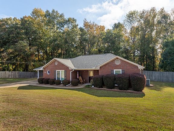 3rd image of 57 Lee Road 996